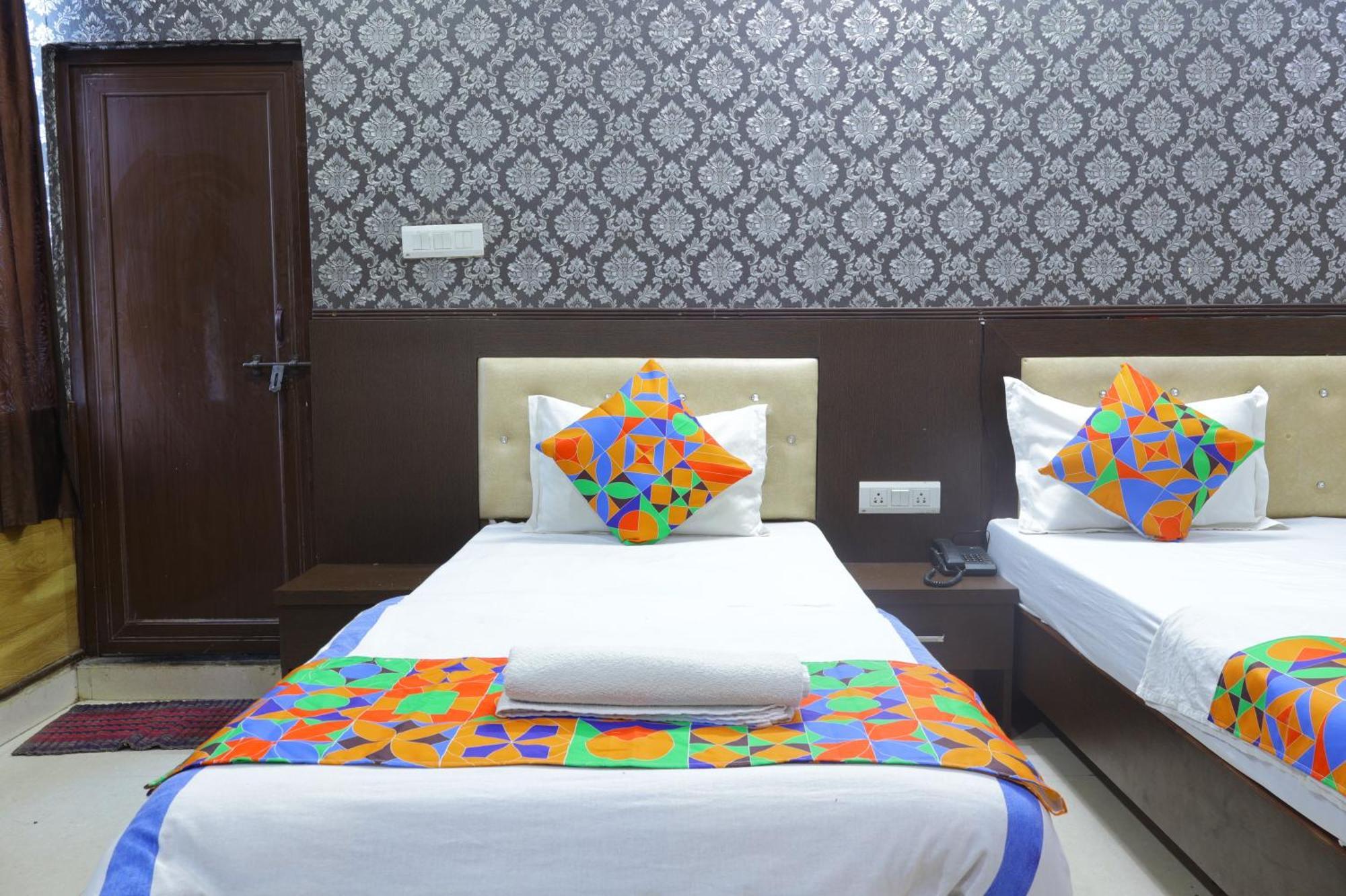 Trpotels Subhmagal Gwalior Ngoại thất bức ảnh